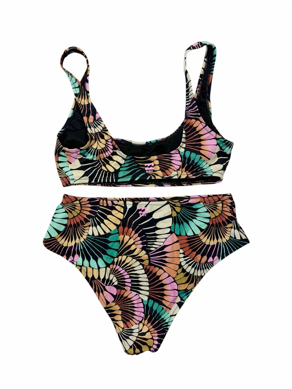 Billabong Multicolor Shell-Print Bikini- GORGEOUS LIKE NEW - Picture 2 of 3